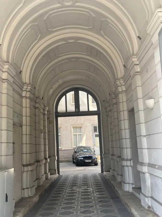 Apparthotel Rooms Near City Center Vienna 0*,